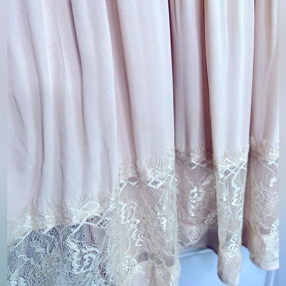 NWT Doe and Rae Lace dress - Picture 2 of 5